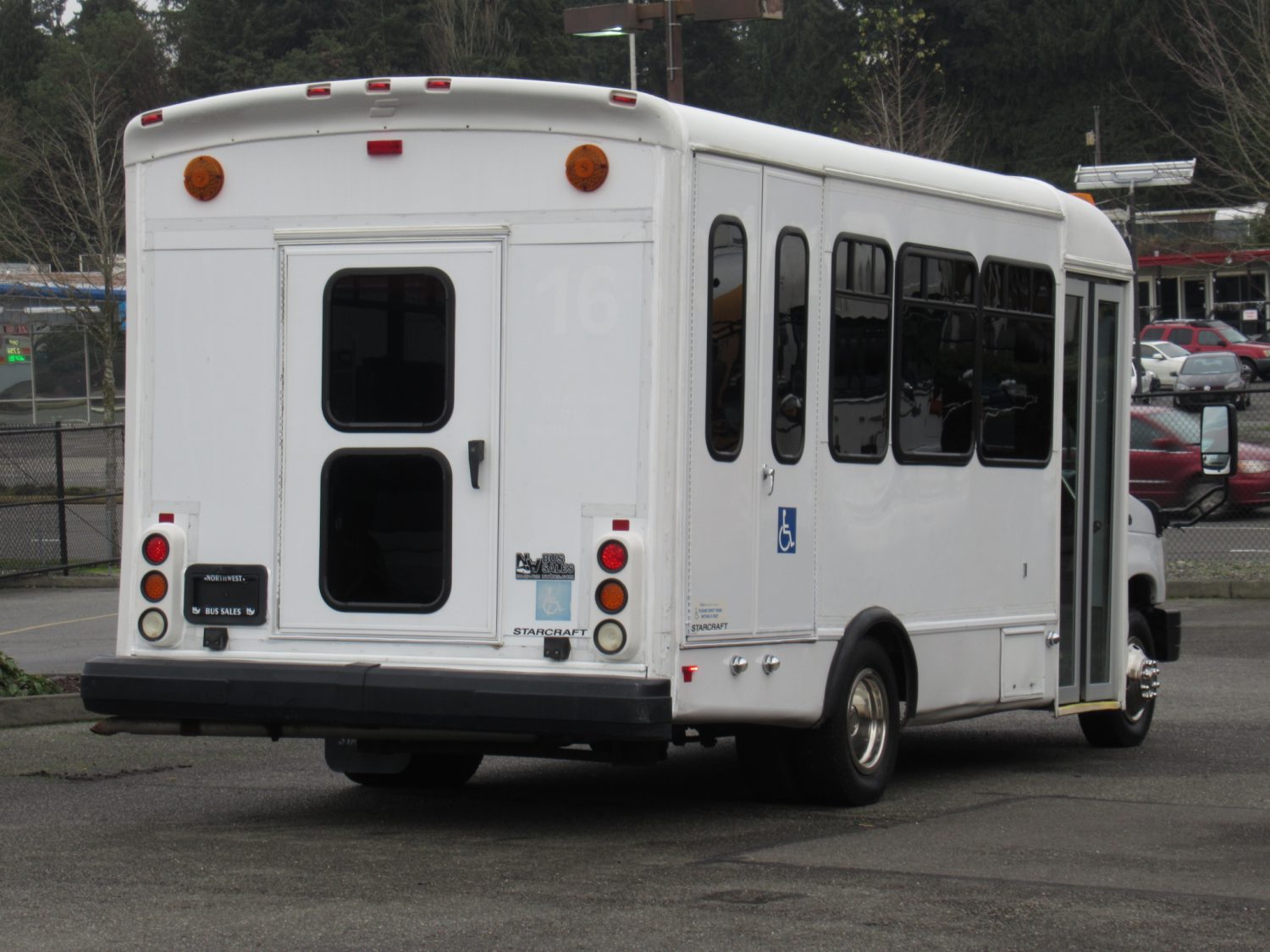 2008 Ford Starcraft Allstar 12 Passenger + 2 Wheelchair Shuttle Bus - S23050 - Image 3