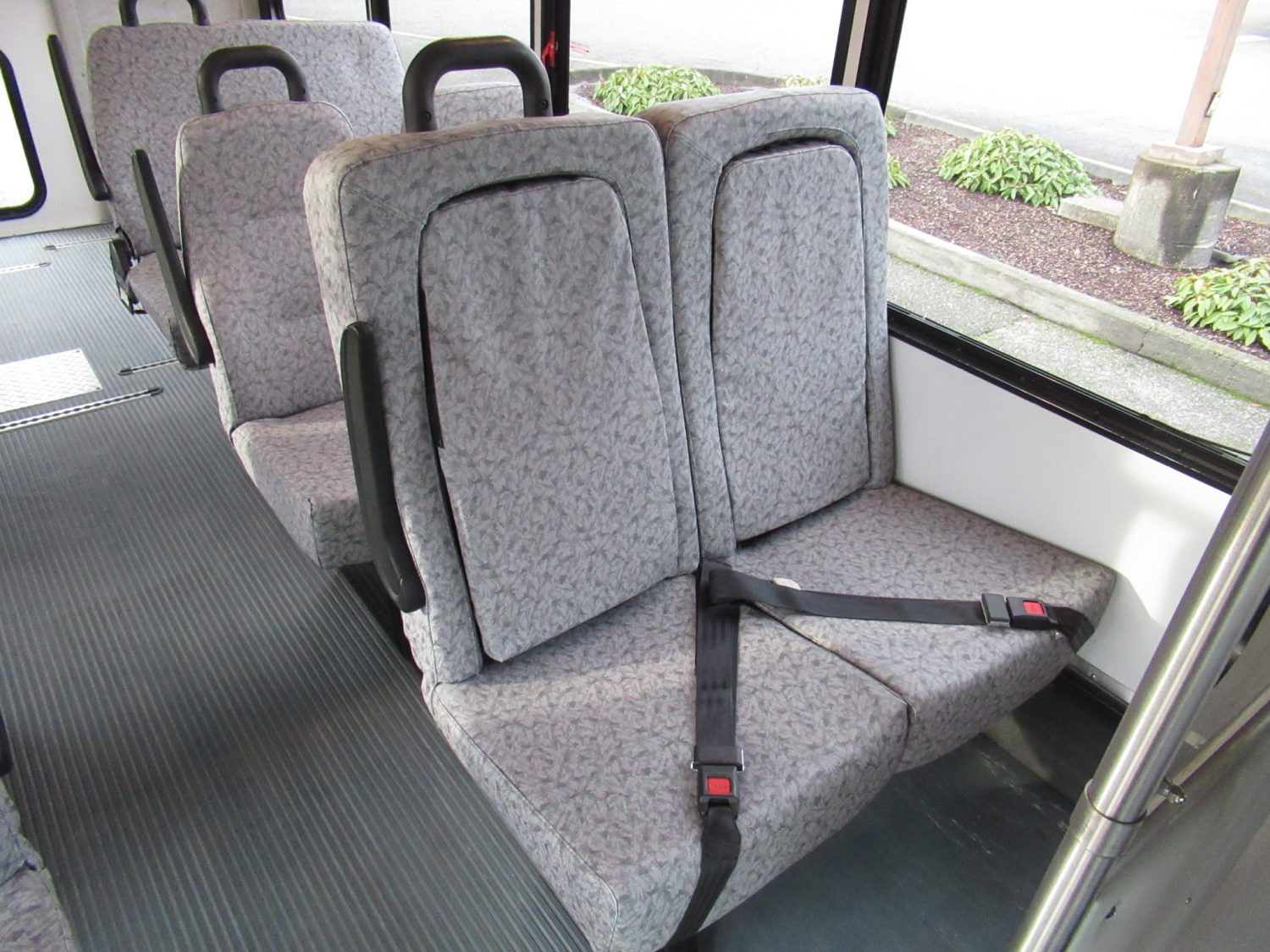 2008 Ford Starcraft Allstar 12 Passenger + 2 Wheelchair Shuttle Bus - S23050 - Image 9