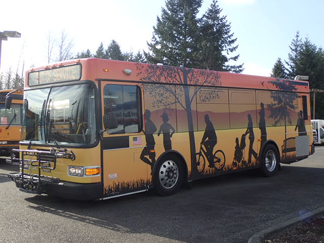 2008 Gillig LF30 28 Passenger Transit Bus - T91483 - Image 2