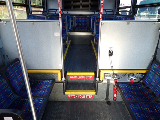 2008 Gillig LF30 28 Passenger Transit Bus - T91484 - Image 8