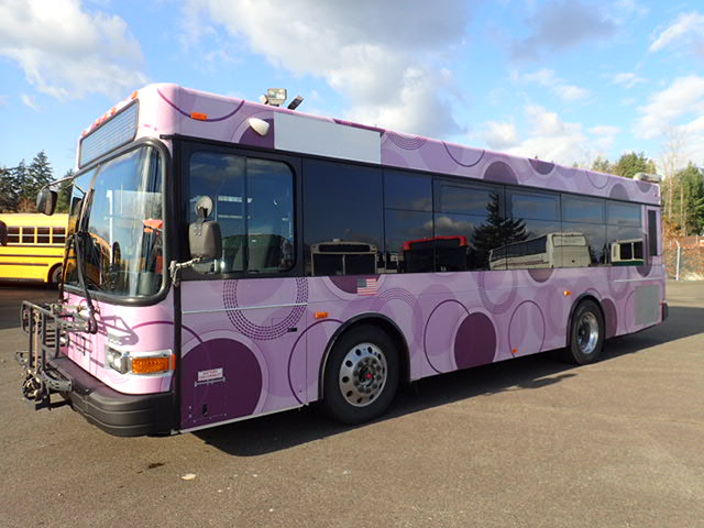 2008 Gillig LF30 28 Passenger Transit Bus - T91485 - Image 2