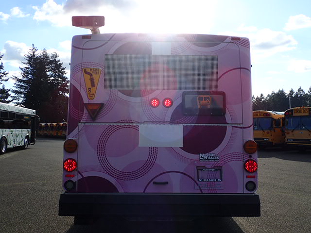 2008 Gillig LF30 28 Passenger Transit Bus - T91485 - Image 11