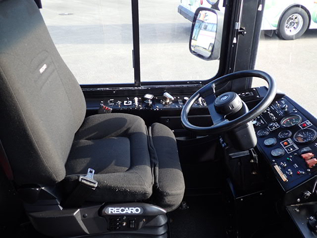 2008 Gillig LF30 28 Passenger Transit Bus - T91485 - Image 5