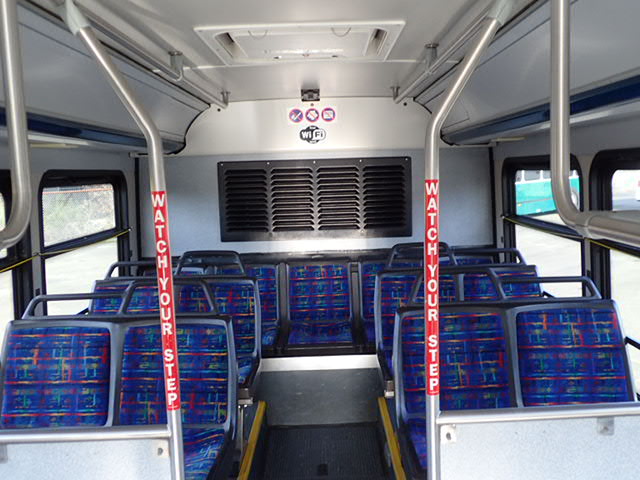 2008 Gillig LF30 28 Passenger Transit Bus - T91485 - Image 7