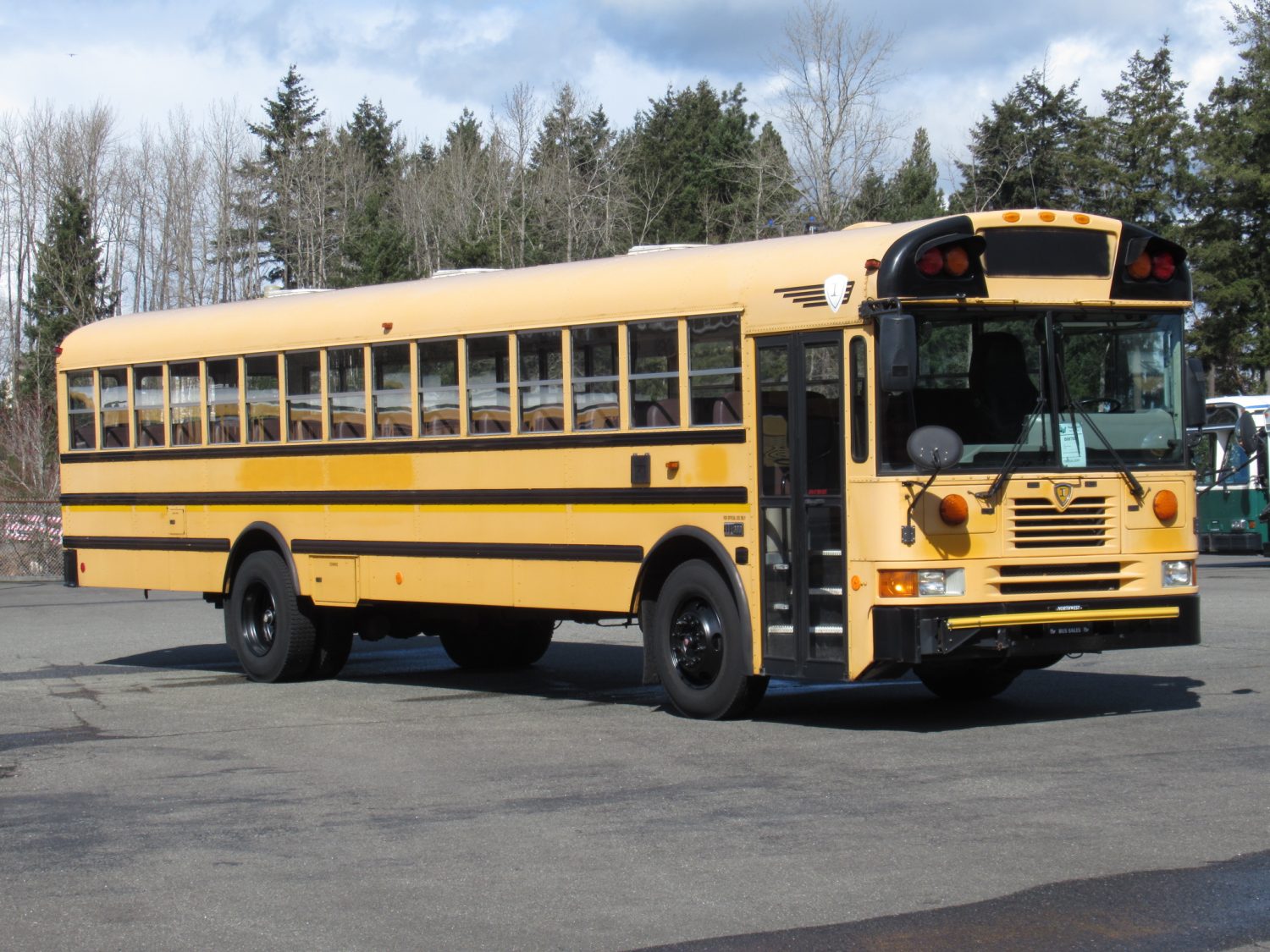 2007 International FE-300 84 Passenger School Bus - B08700