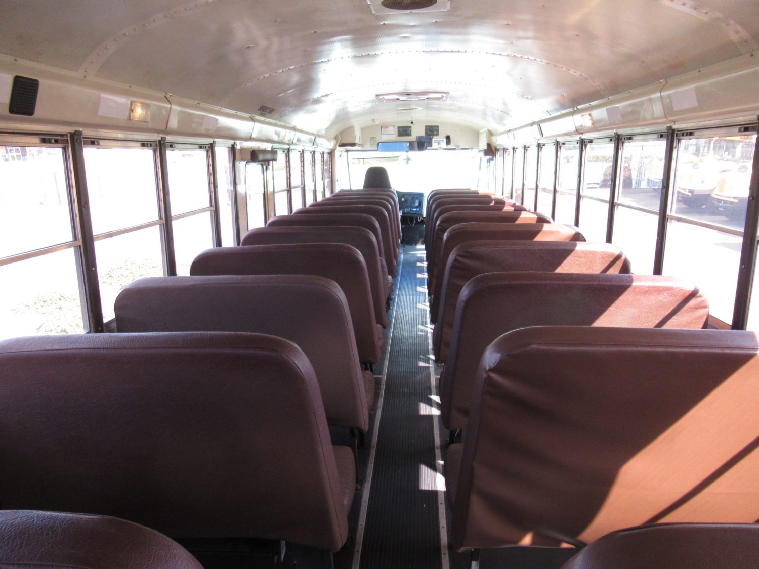 2005 International CE-300 71 Passenger Conventional School Bus - B75505 - Image 8