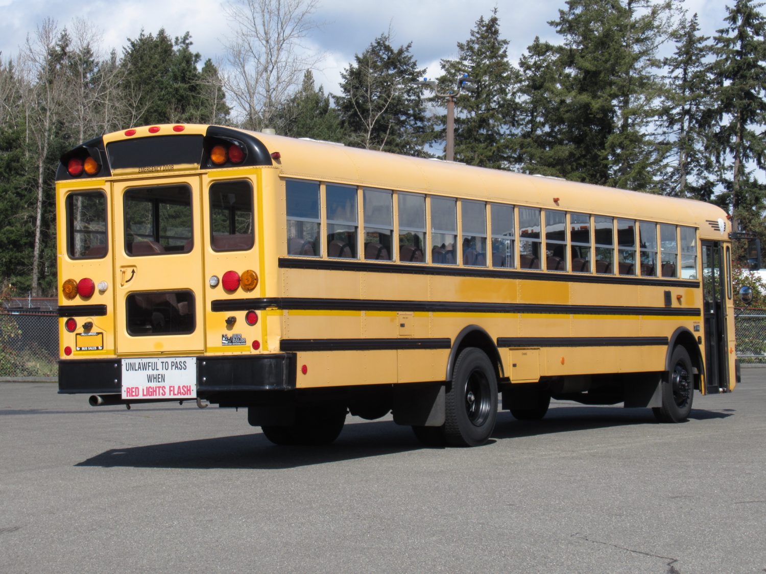 2007 International FE-300 84 Passenger School Bus - B08700 - Image 3