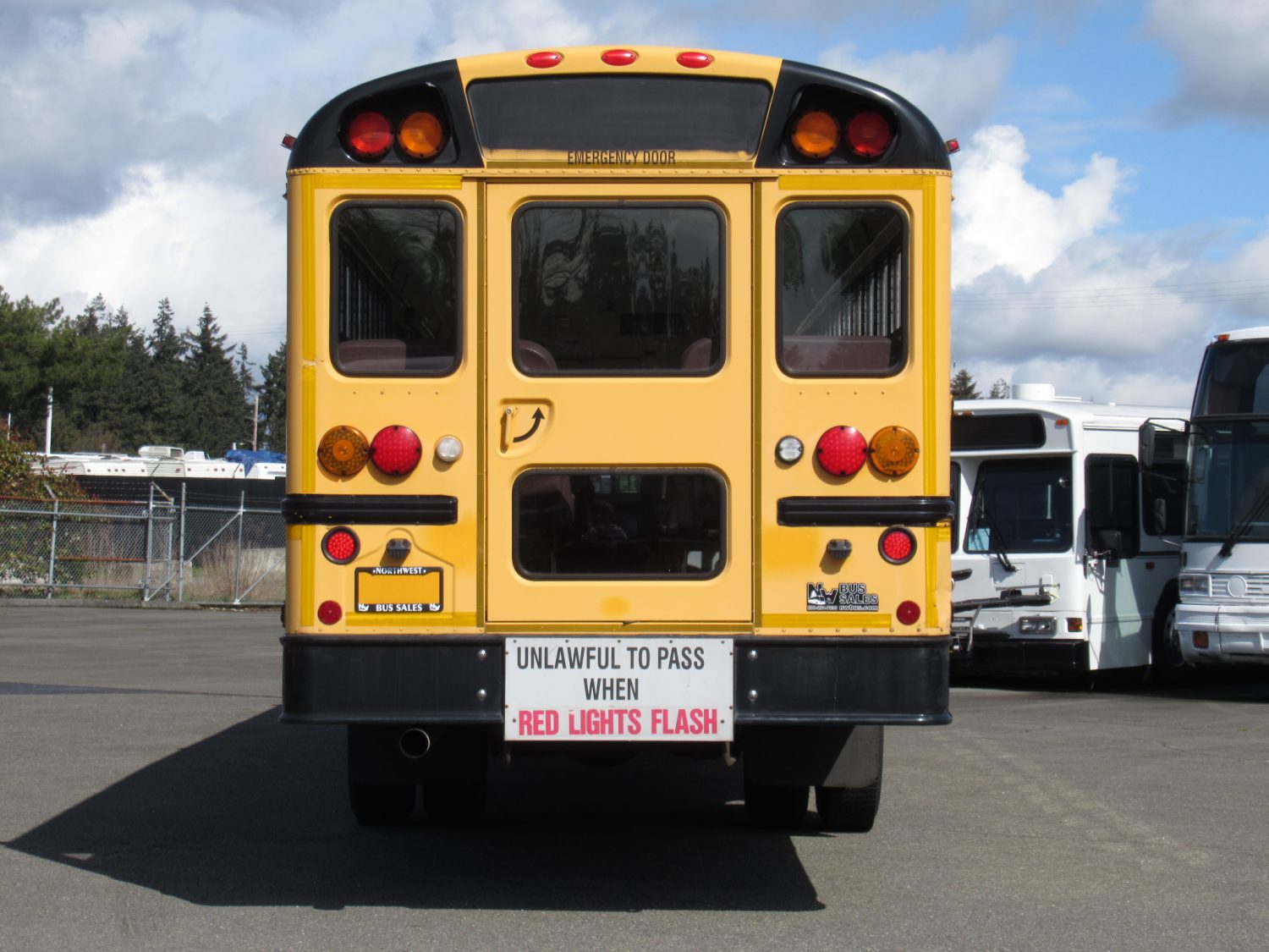 2007 International FE-300 84 Passenger School Bus - B08700 - Image 11