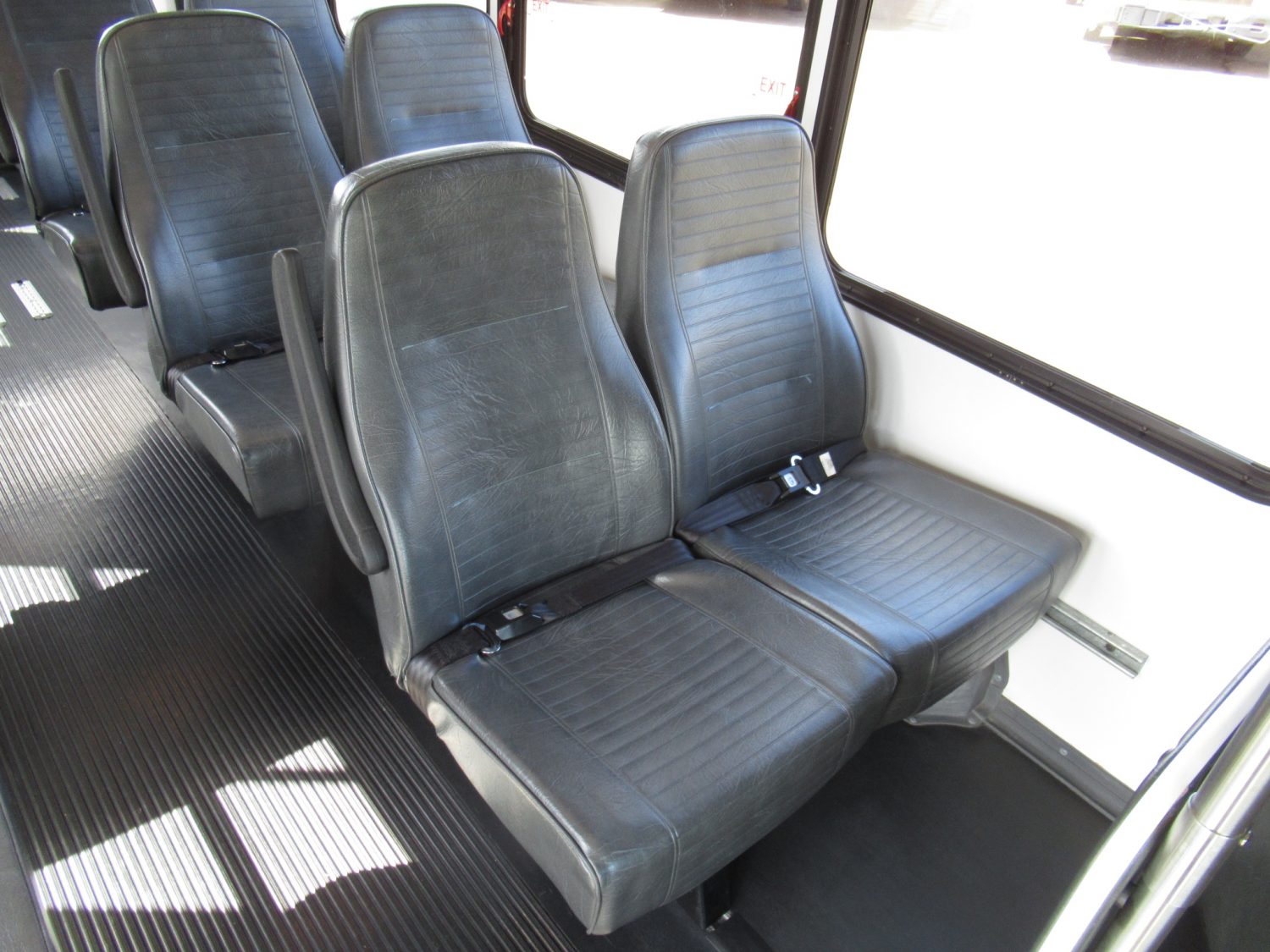 2013 Chevrolet Startrans 12 + 2 ADA Shuttle Bus - S18377 - Image 9