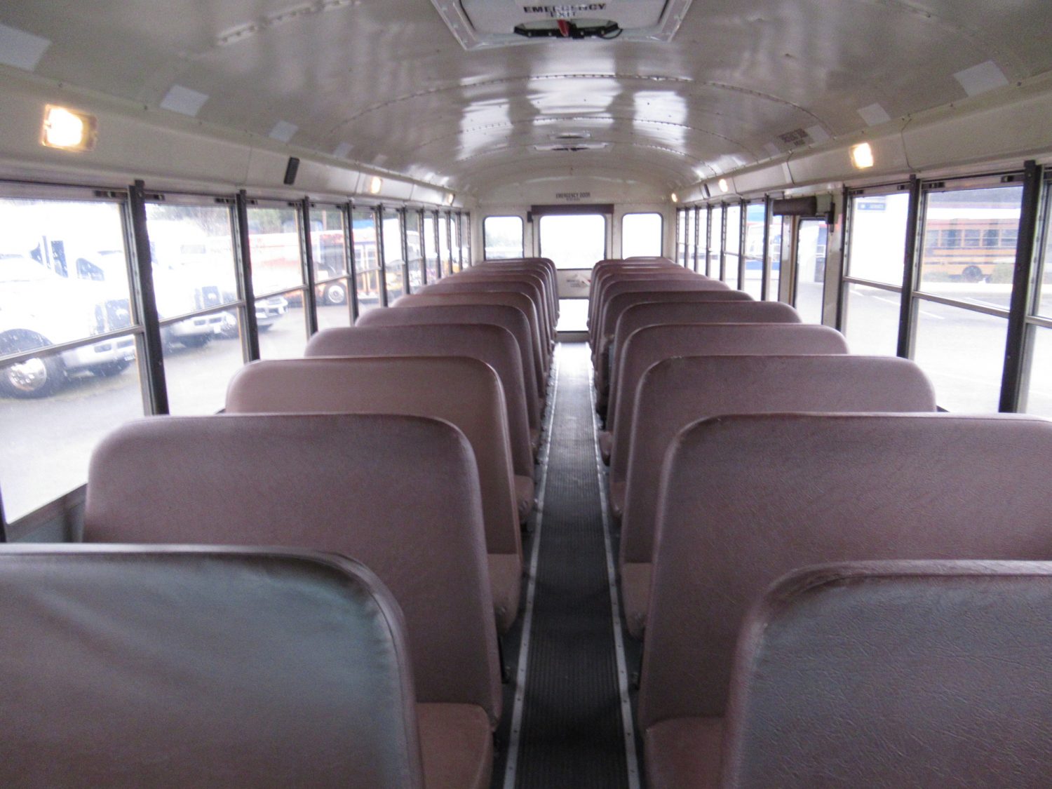 2005 International CE-300 71 Passenger Conventional School Bus - B11826 - Image 6