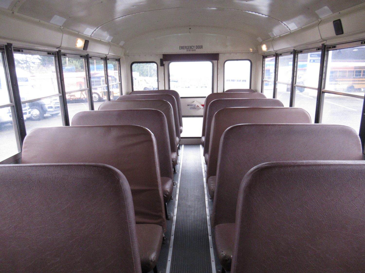 2005 International CE-300 71 Passenger Conventional School Bus - B11826 - Image 7