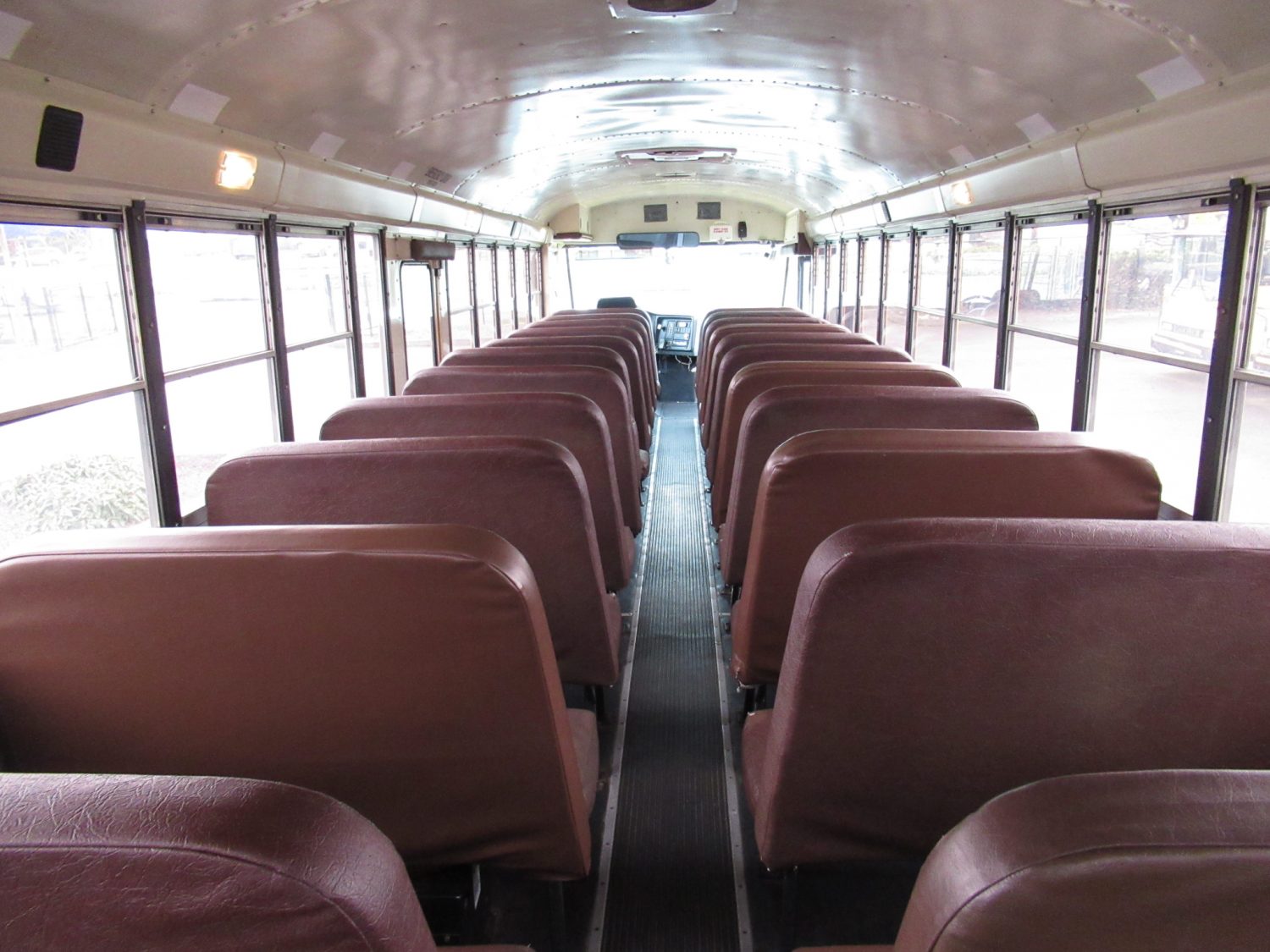 2005 International CE-300 71 Passenger Conventional School Bus - B11826 - Image 8