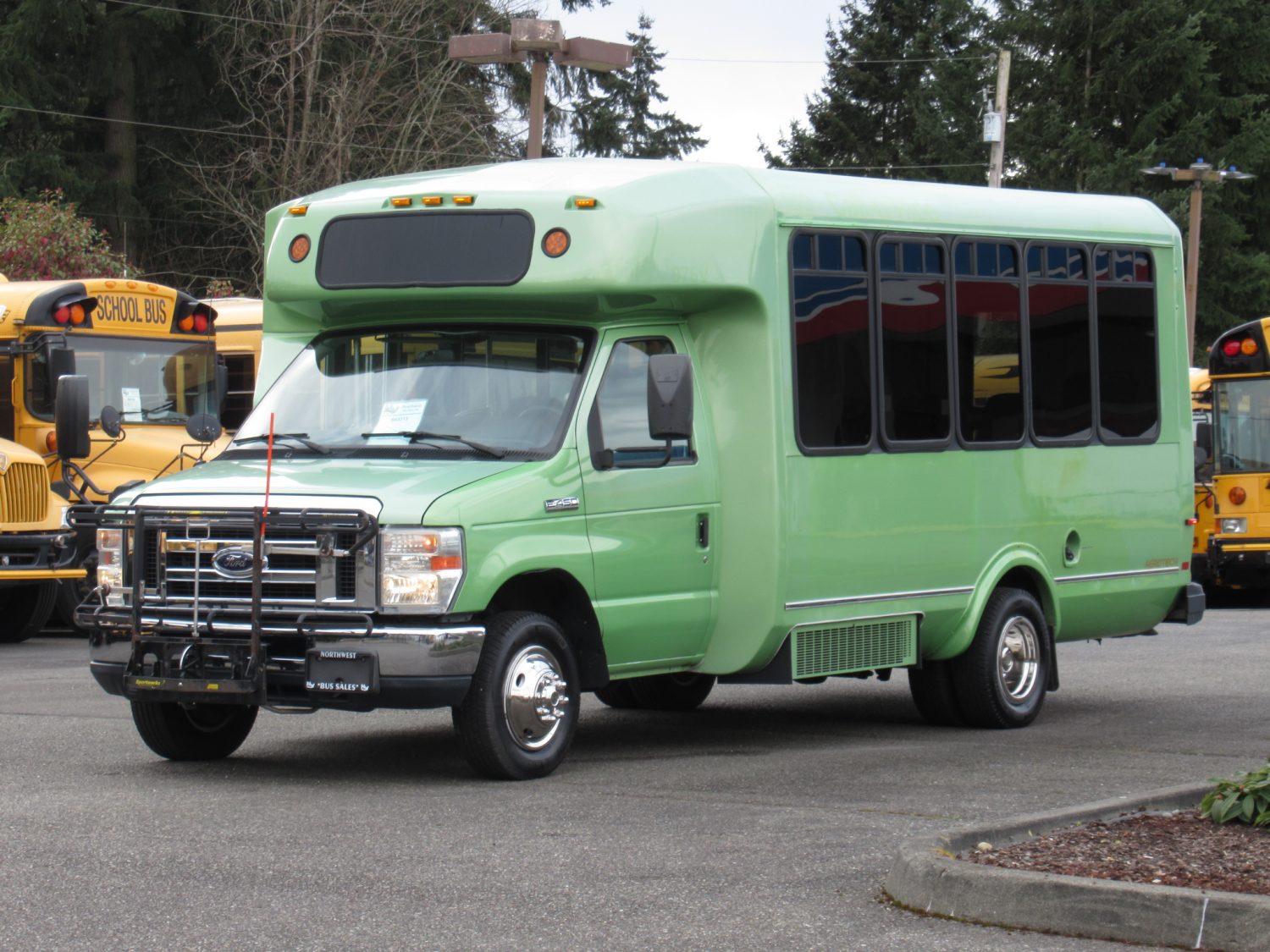 2011 Ford Eldorado Aerotech 14 Passenger Shuttle Bus - S63213 - Image 2