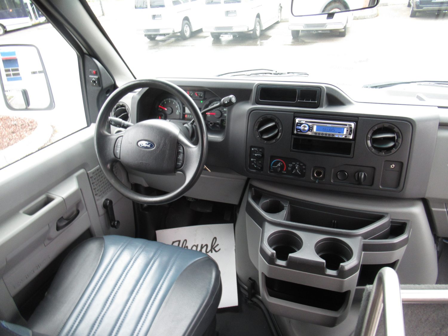 2013 Ford Starcraft Starquest 14 Passenger + Rear Luggage Shuttle Bus - S05958 - Image 5