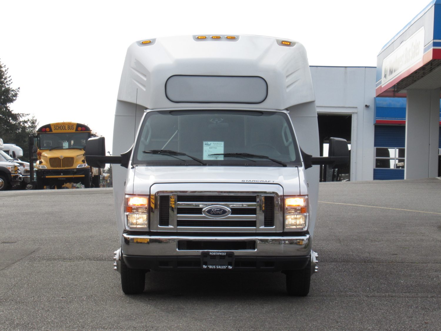 2015 Ford Ameritrans 14 + Rear Luggage Shuttle Bus - S07751 - Image 12