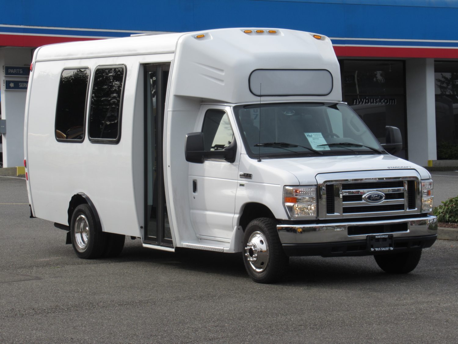 2015 Ford Ameritrans 14 + Rear Luggage Shuttle Bus - S07751