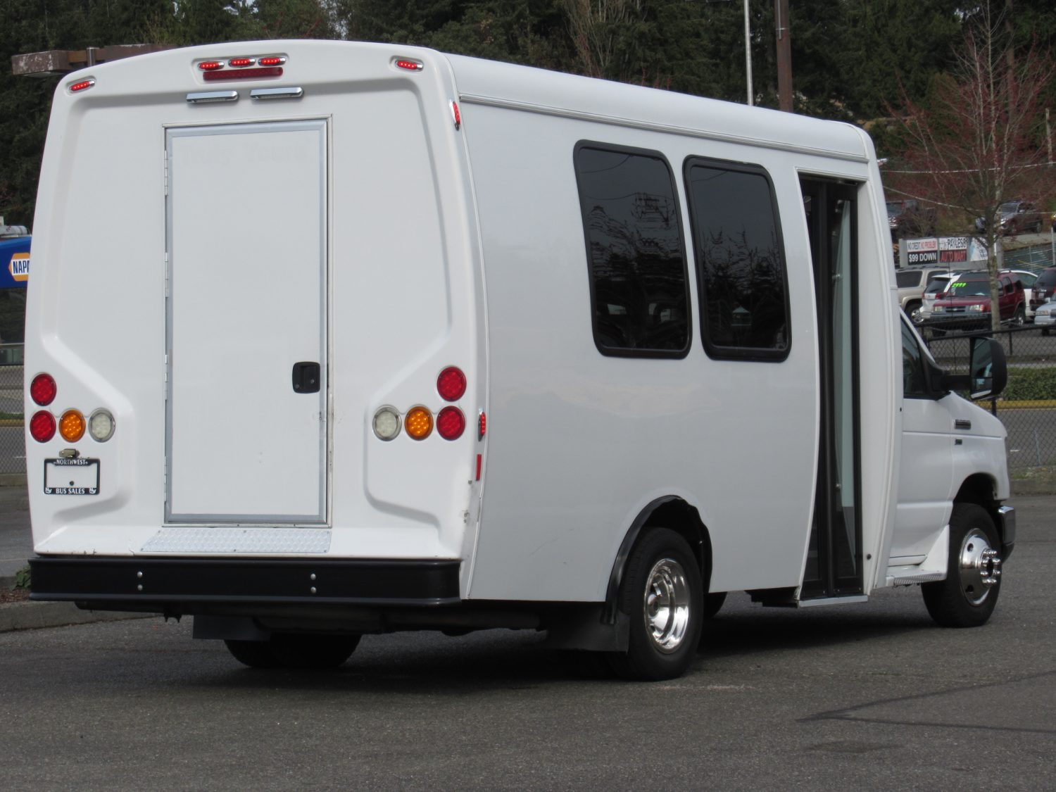 2015 Ford Ameritrans 14 + Rear Luggage Shuttle Bus - S07751 - Image 3