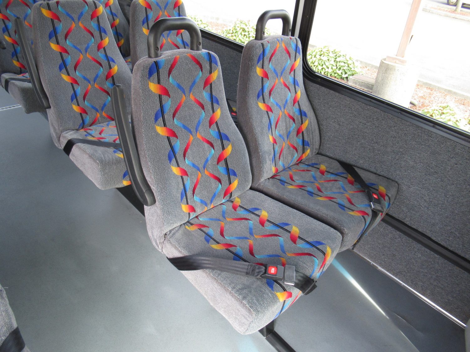 2014 Ford Goshen 12 Passenger + 2 Wheelchair Shuttle Bus - S88343 - Image 9