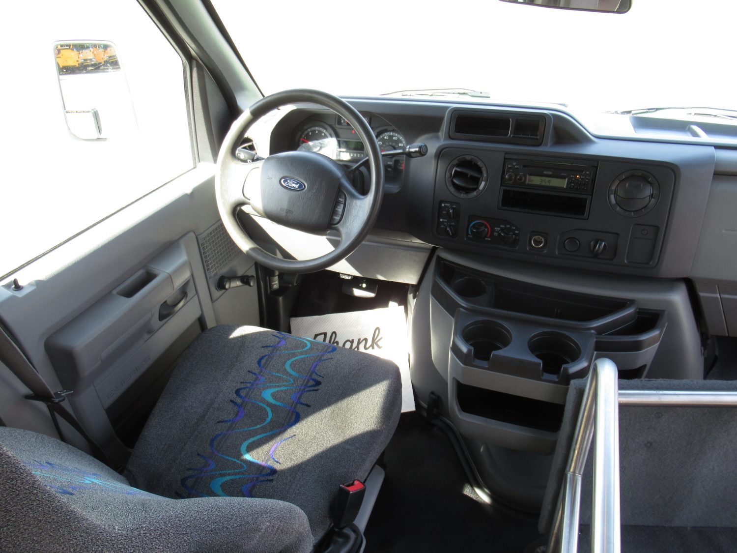 2011 Ford Starcraft Starquest 14 Passenger Shuttle Bus - S24577 - Image 5