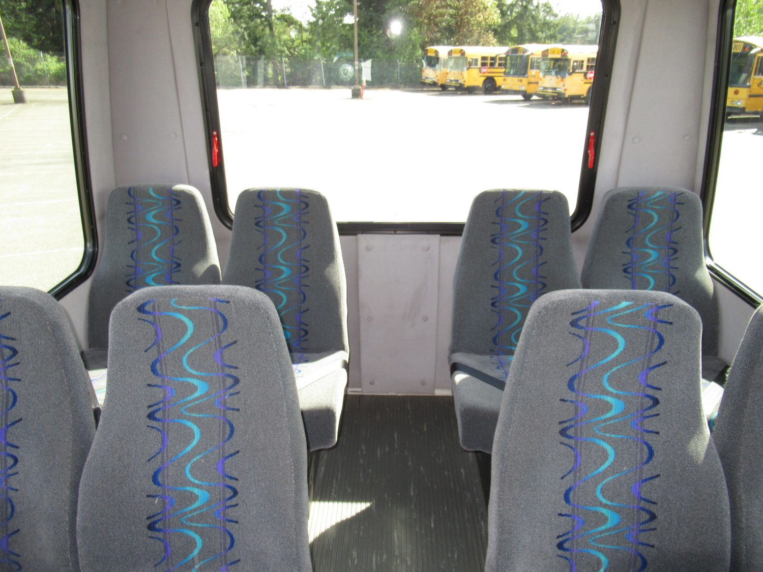 2011 Ford Starcraft Starquest 14 Passenger Shuttle Bus - S24577 - Image 7