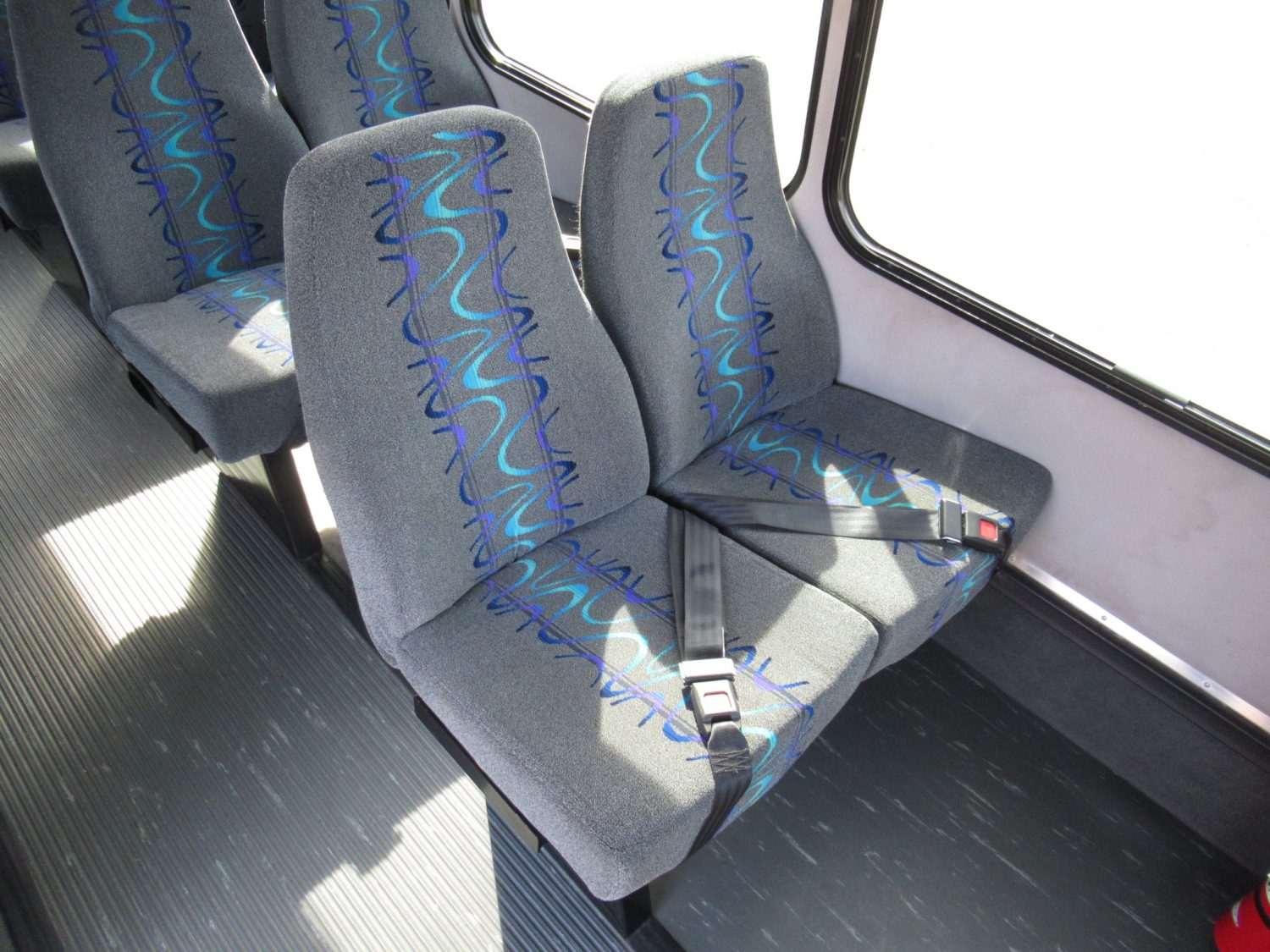 2011 Ford Starcraft Starquest 14 Passenger Shuttle Bus - S24579 - Image 8