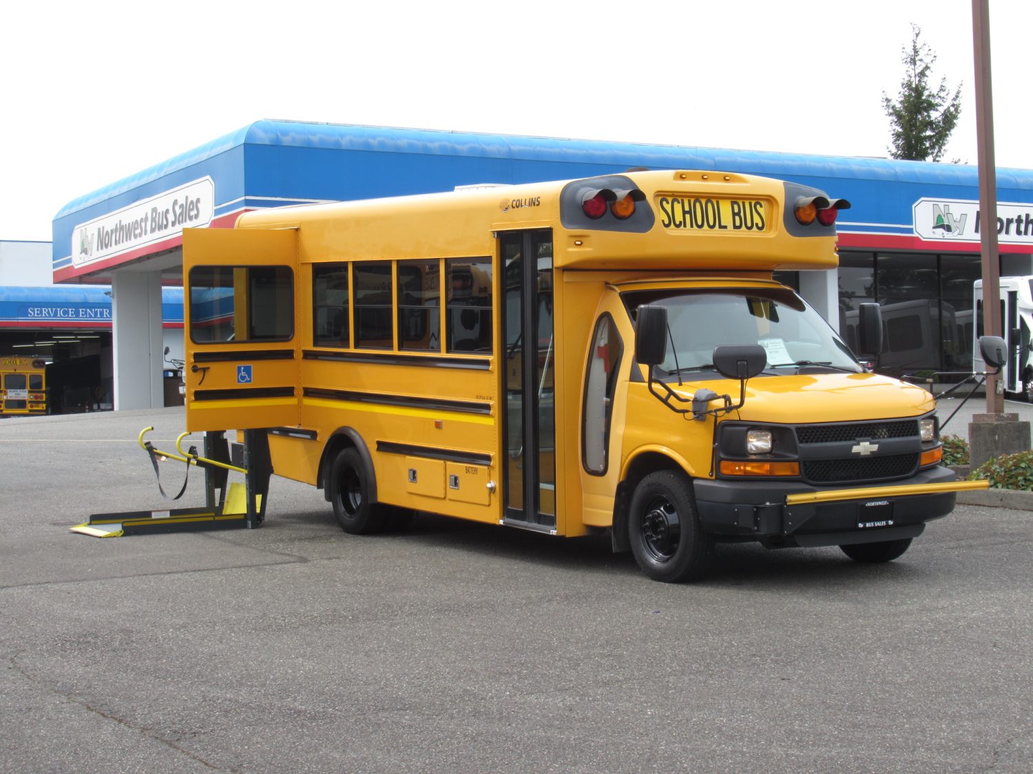 2010 Chevrolet Collins Grand Bantam 12+1 ADA School Bus - B71331