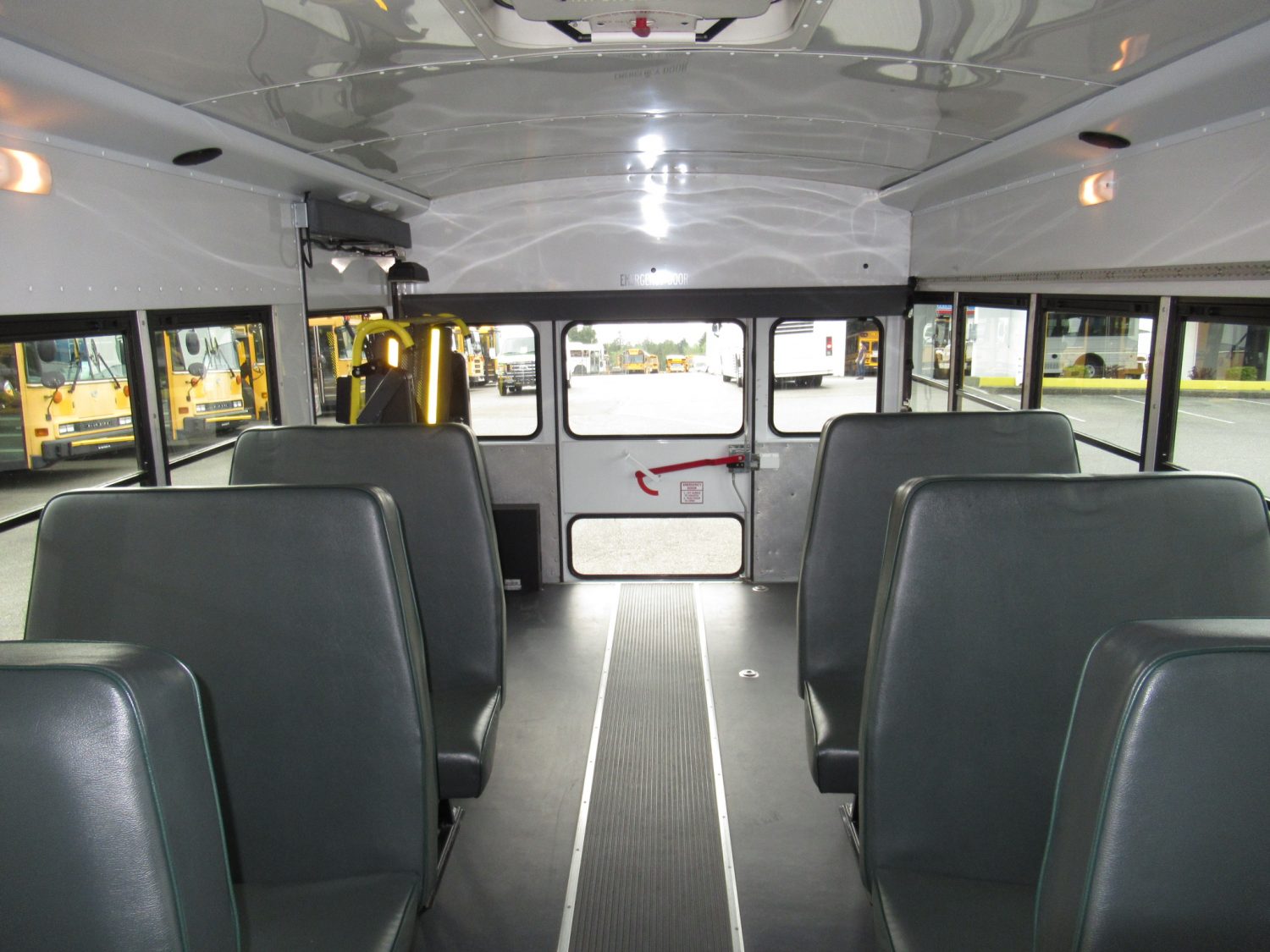 2010 Chevrolet Collins Grand Bantam 12+1 ADA School Bus - B71331 - Image 6