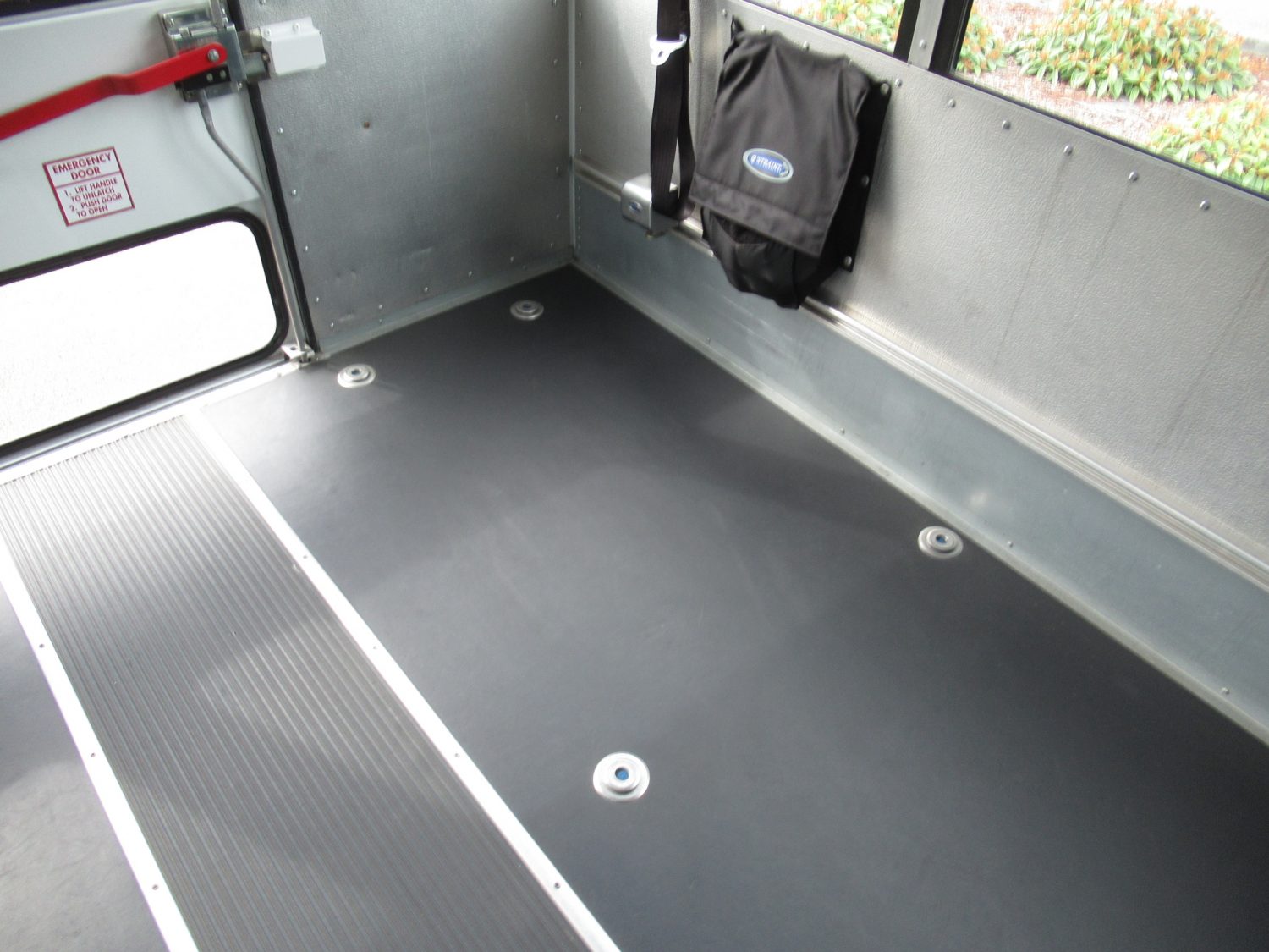 2010 Chevrolet Collins Grand Bantam 12+1 ADA School Bus - B71331 - Image 10