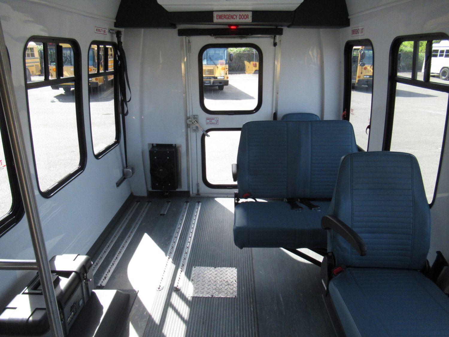 2014 Ford Startrans 4 + 2 ADA Shuttle Bus - S10386 - Image 6