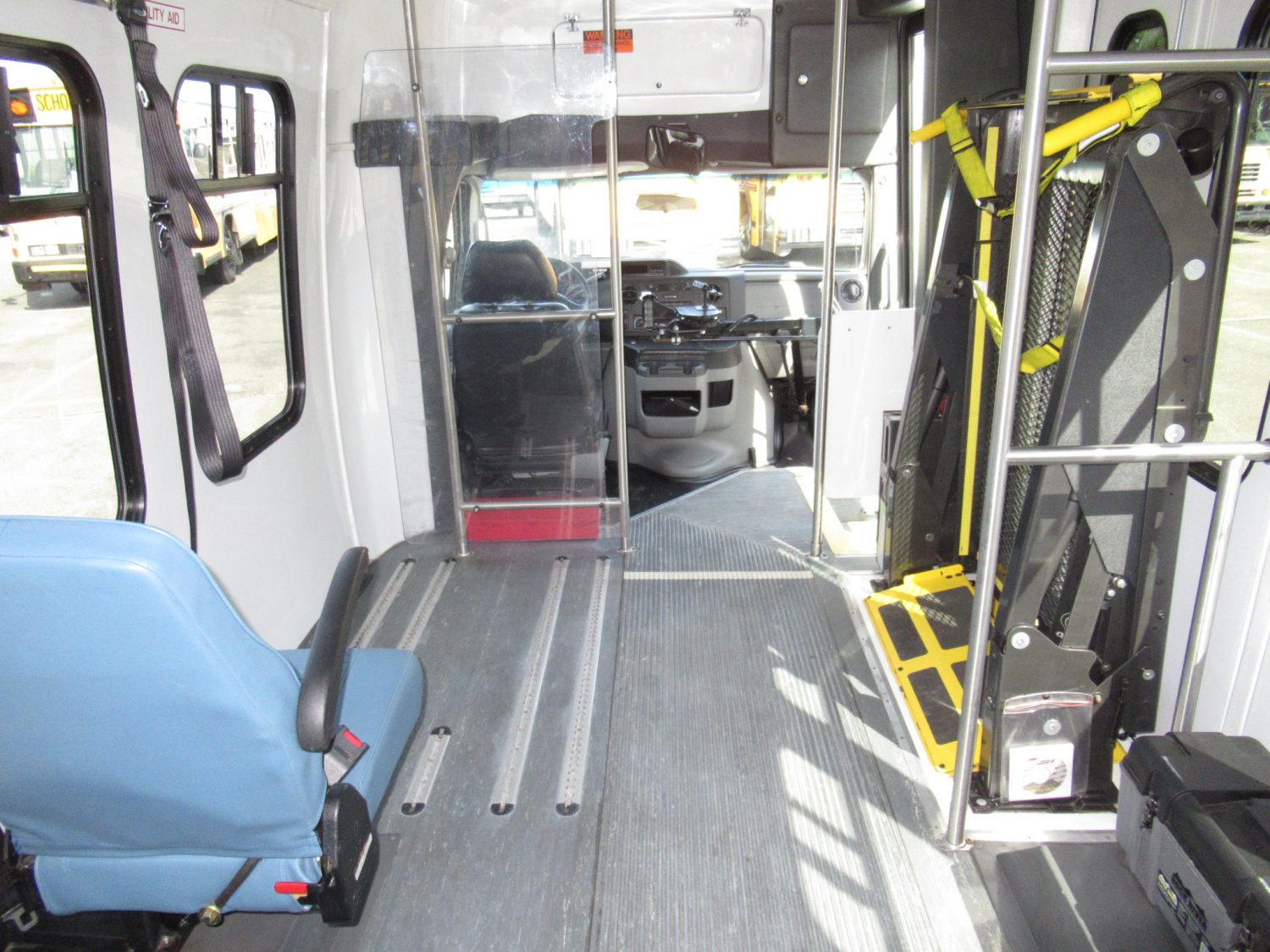2014 Ford Startrans 4 + 2 ADA Shuttle Bus - S10386 - Image 9