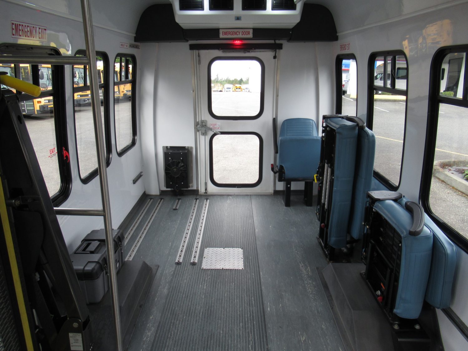 2014 Ford Startrans 4 + 2 ADA Shuttle Bus - S23933 - Image 6