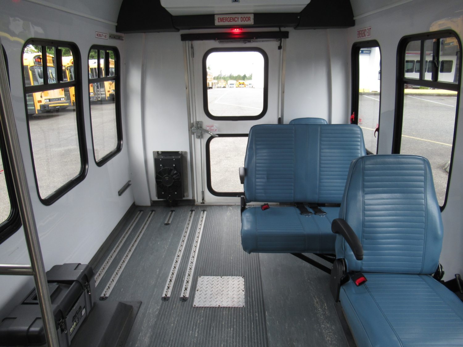 2014 Ford Startrans 4 + 2 ADA Shuttle Bus - S23933 - Image 7