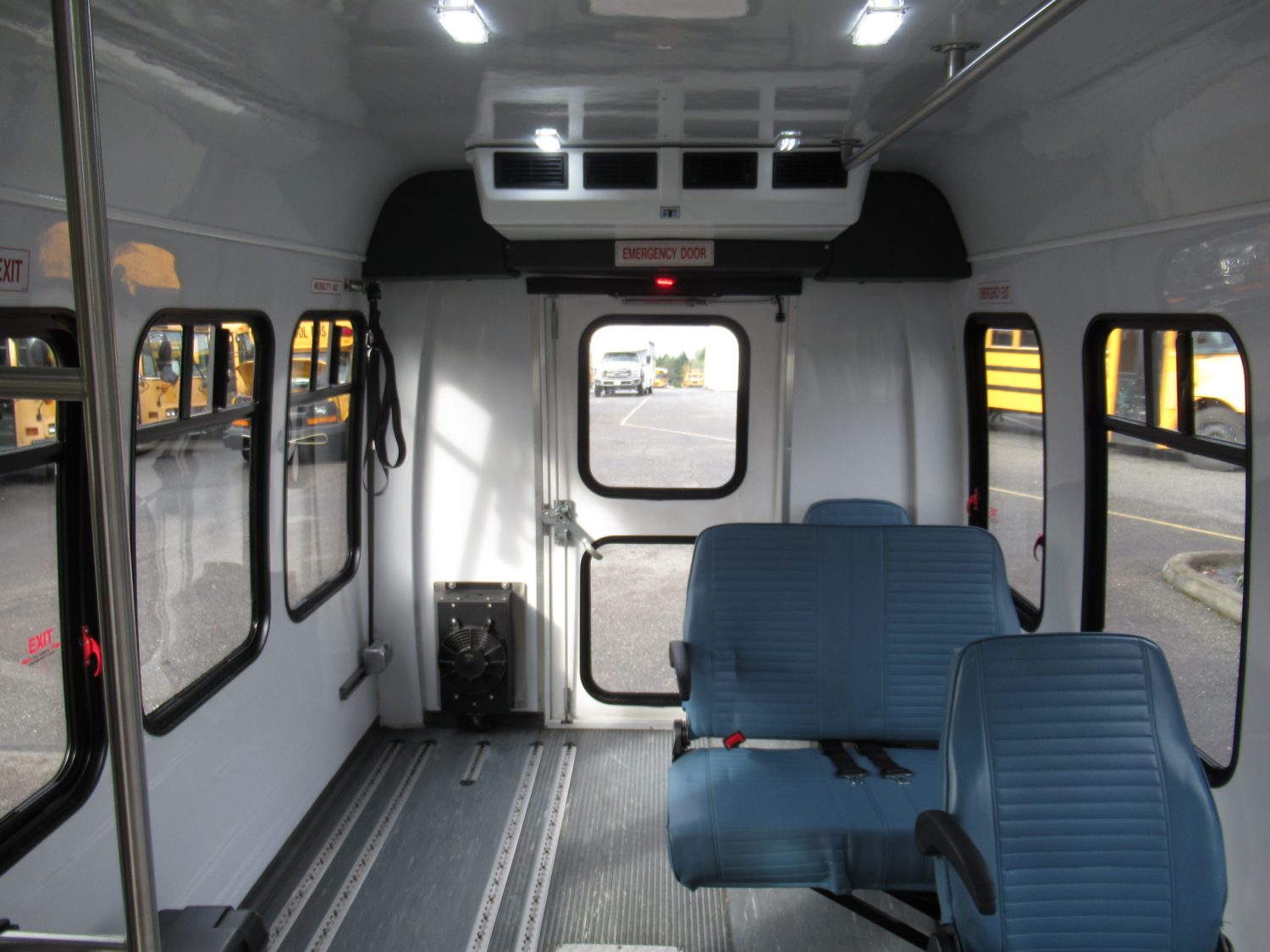 2014 Ford Startrans 4 + 2 ADA Shuttle Bus - S23940 - Image 6