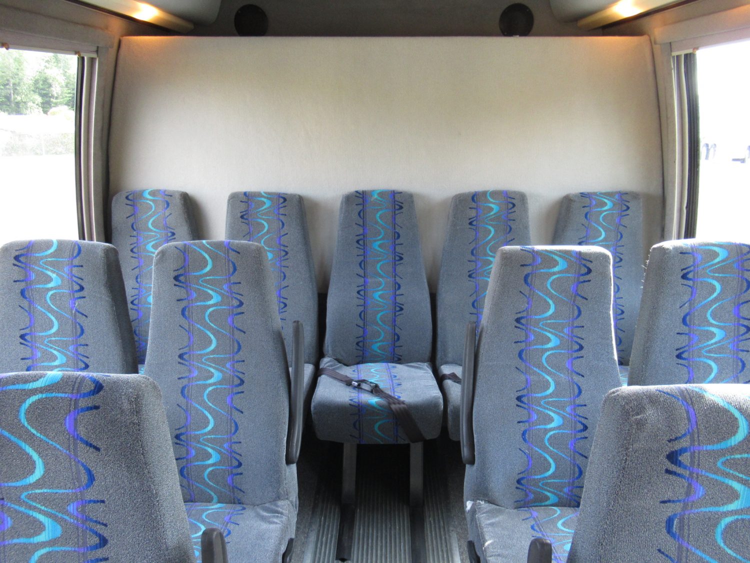 2004 Ford Krystal KK28 24 Passenger + Rear Luggage - S56639 - Image 7