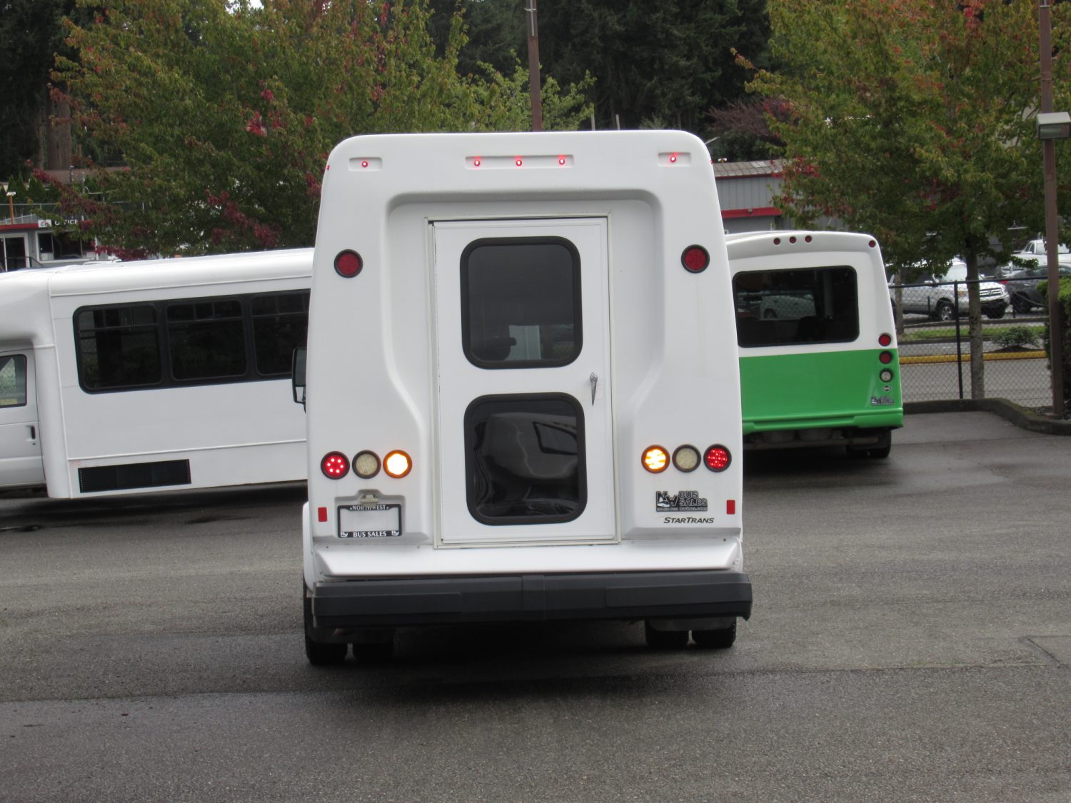 2014 Ford Startrans 4 + 2 ADA Shuttle Bus - S23928 - Image 11