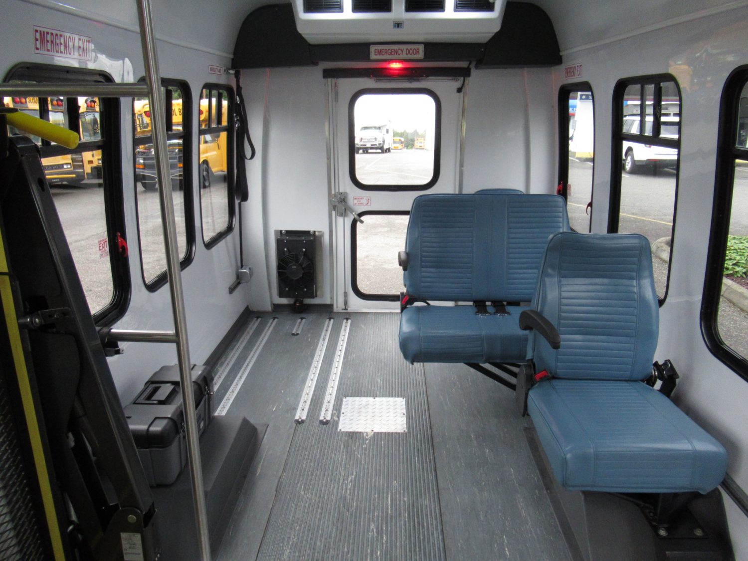 2014 Ford Startrans 4 + 2 ADA Shuttle Bus - S23928 - Image 6