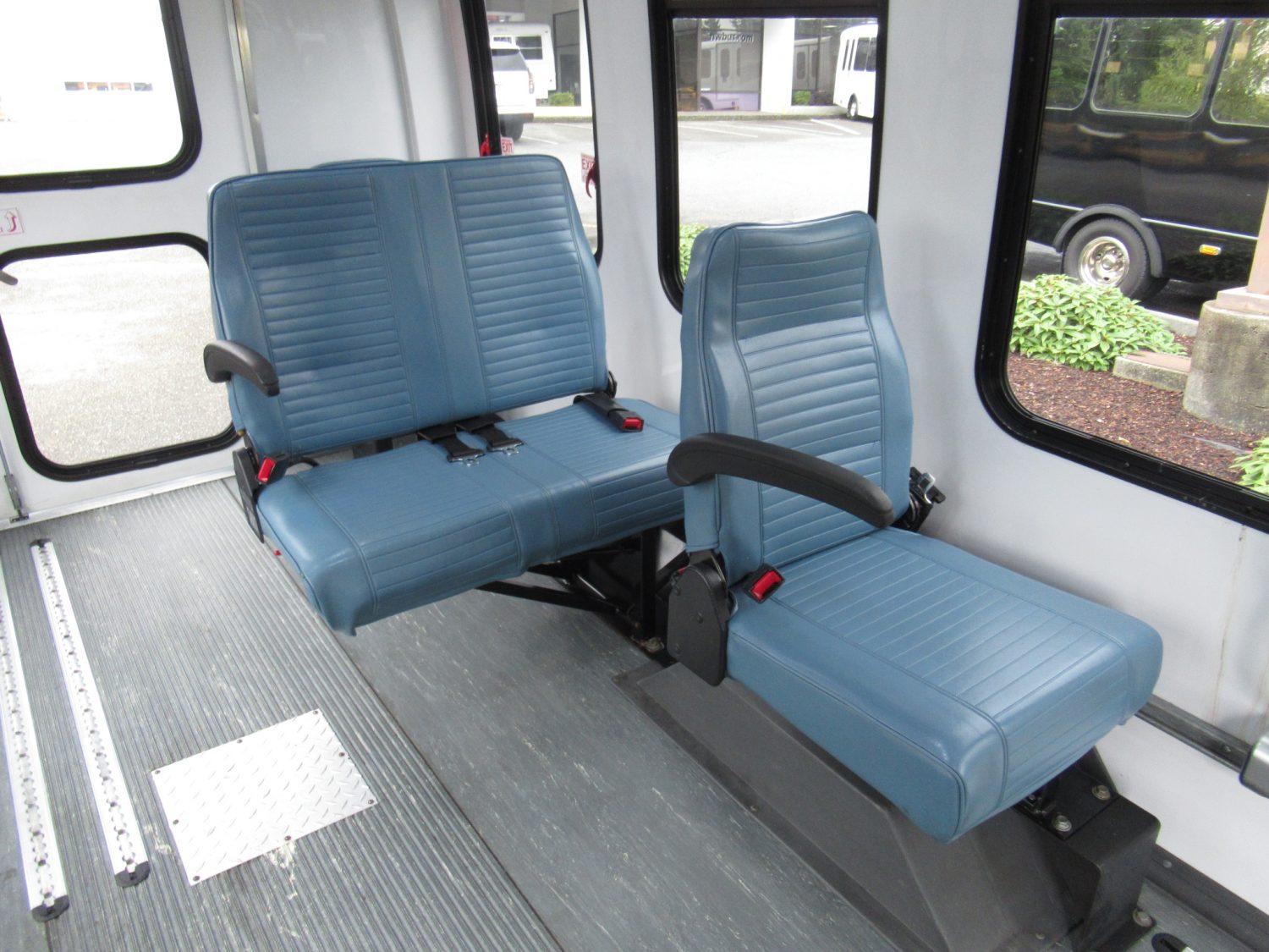 2014 Ford Startrans 4 + 2 ADA Shuttle Bus - S23928 - Image 8