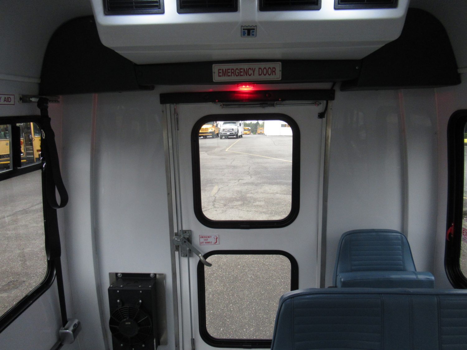 2014 Ford Startrans 4 + 2 ADA Shuttle Bus - S23928 - Image 7
