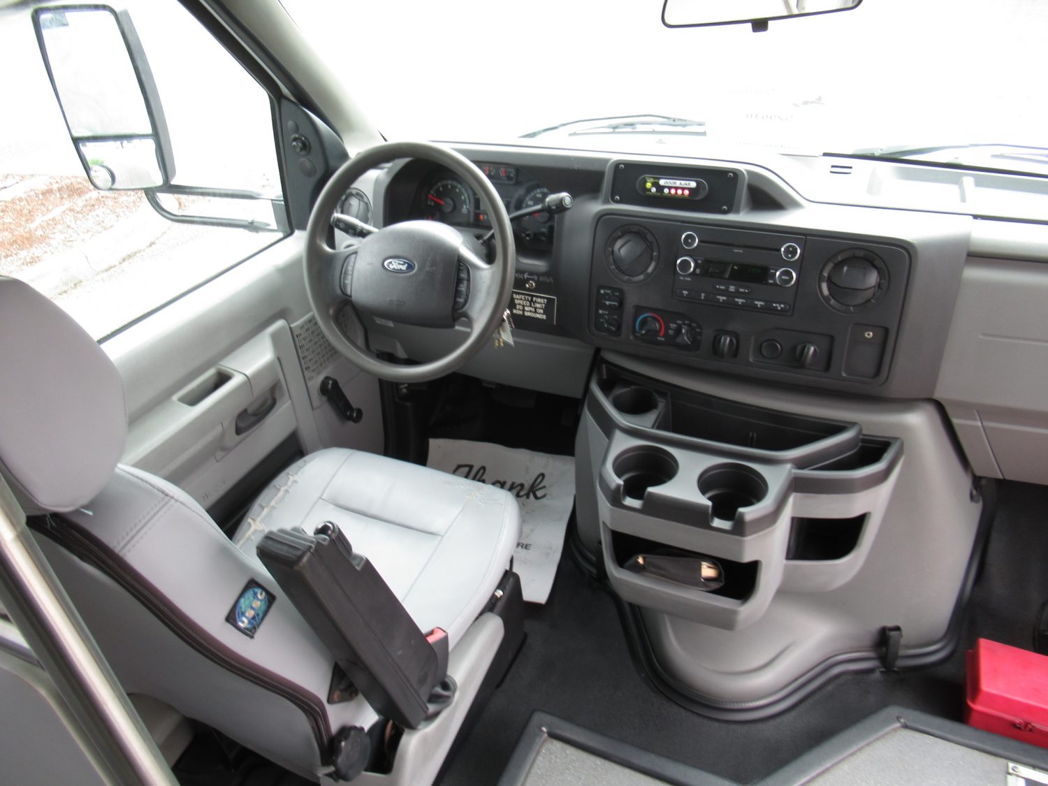 2013 Ford Starcraft Allstar 20 Passenger ADA Shuttle Bus - S29010 - Image 5