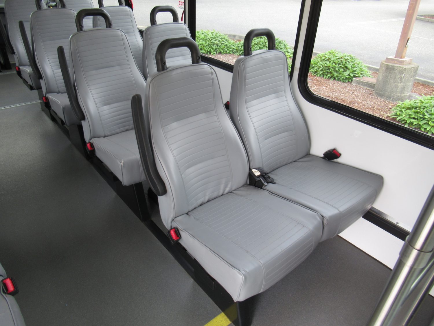 2013 Ford Starcraft Allstar 20 Passenger ADA Shuttle Bus - S29010 - Image 9