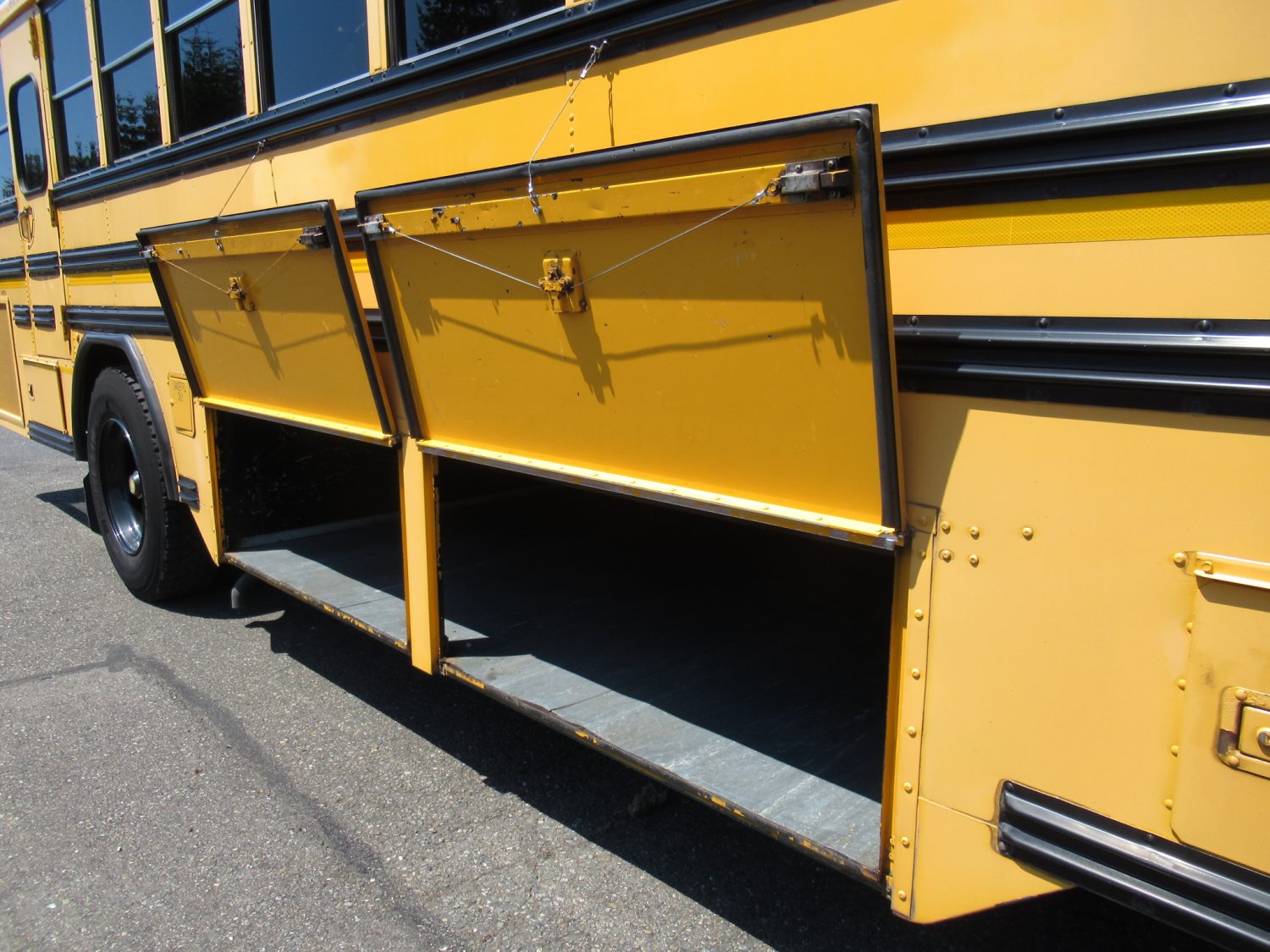 2007 Blue Bird All American 75 Passenger School Bus - B43223 - Image 9