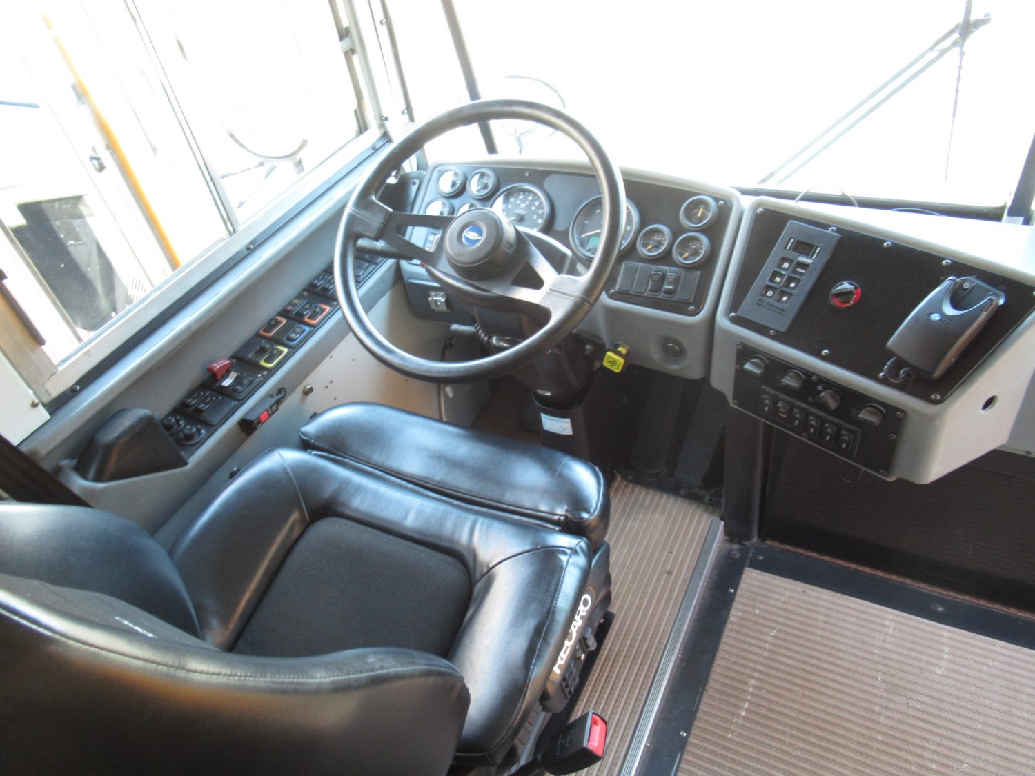 2007 Blue Bird All American 75 Passenger School Bus - B43223 - Image 5