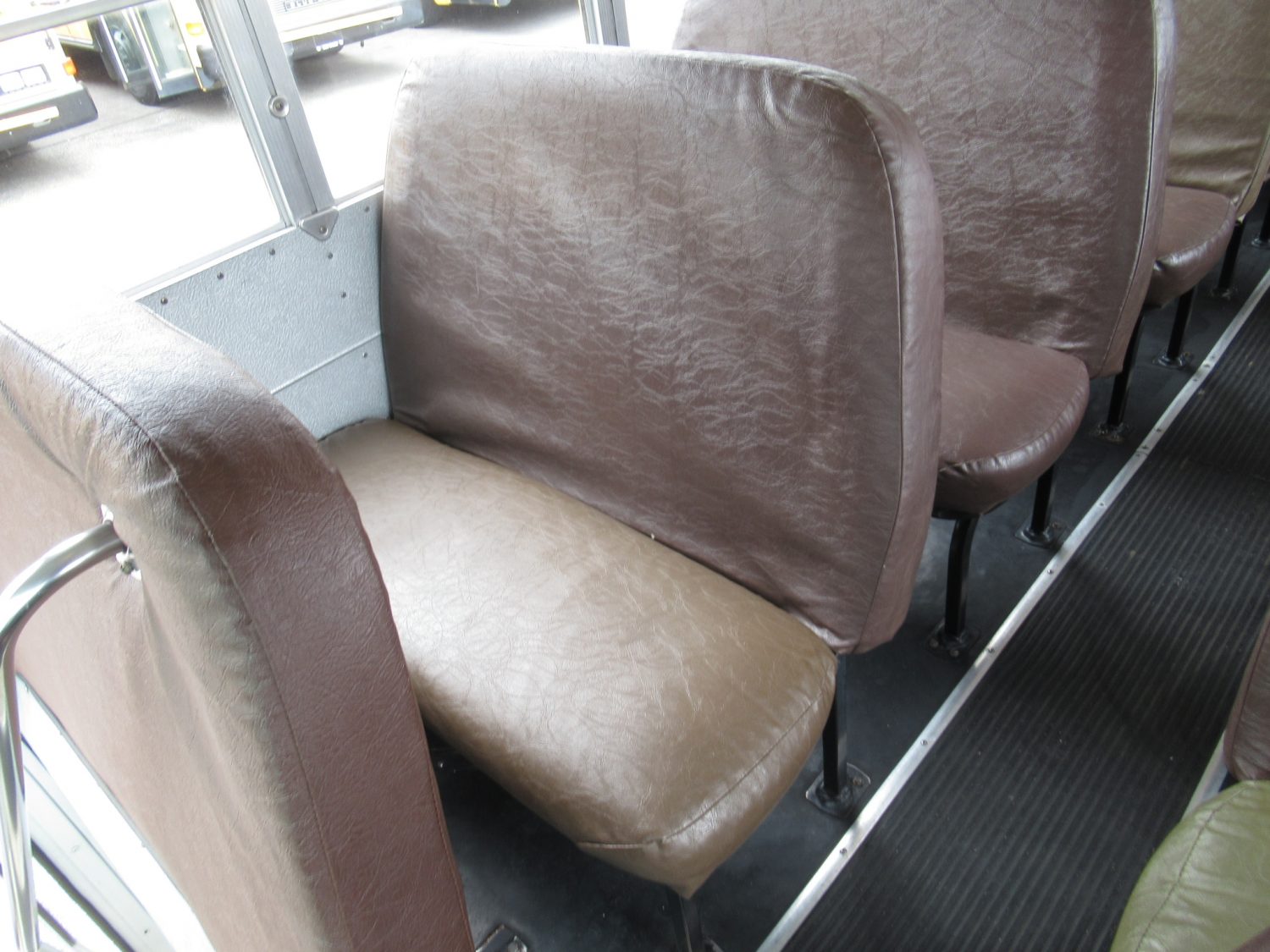 2003 Blue Bird All American 84 Passenger School Bus - B11045 - Image 9