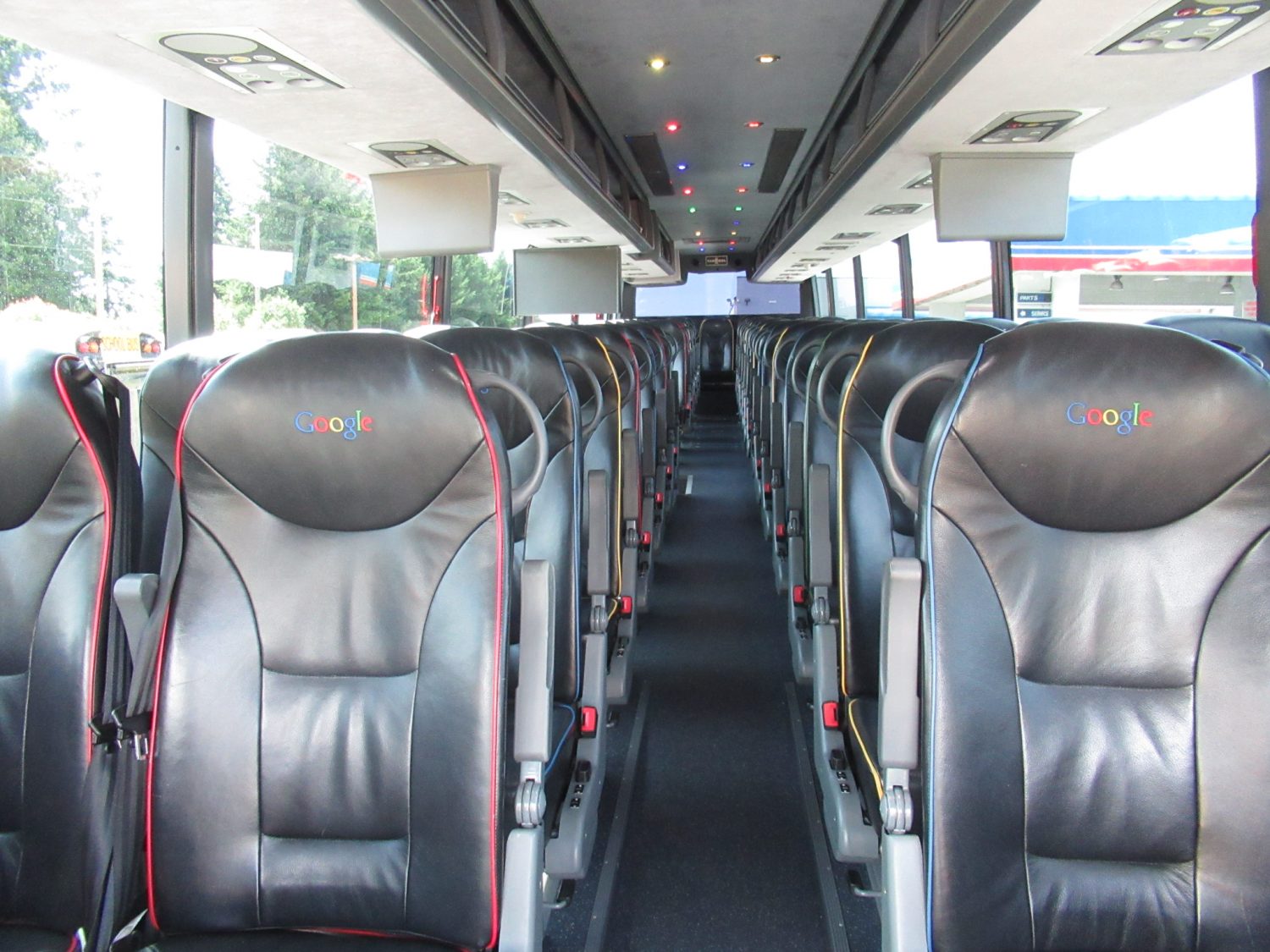 2011 Vanhool T2145 58 Passenger Motorcoach - C44711 - Image 6