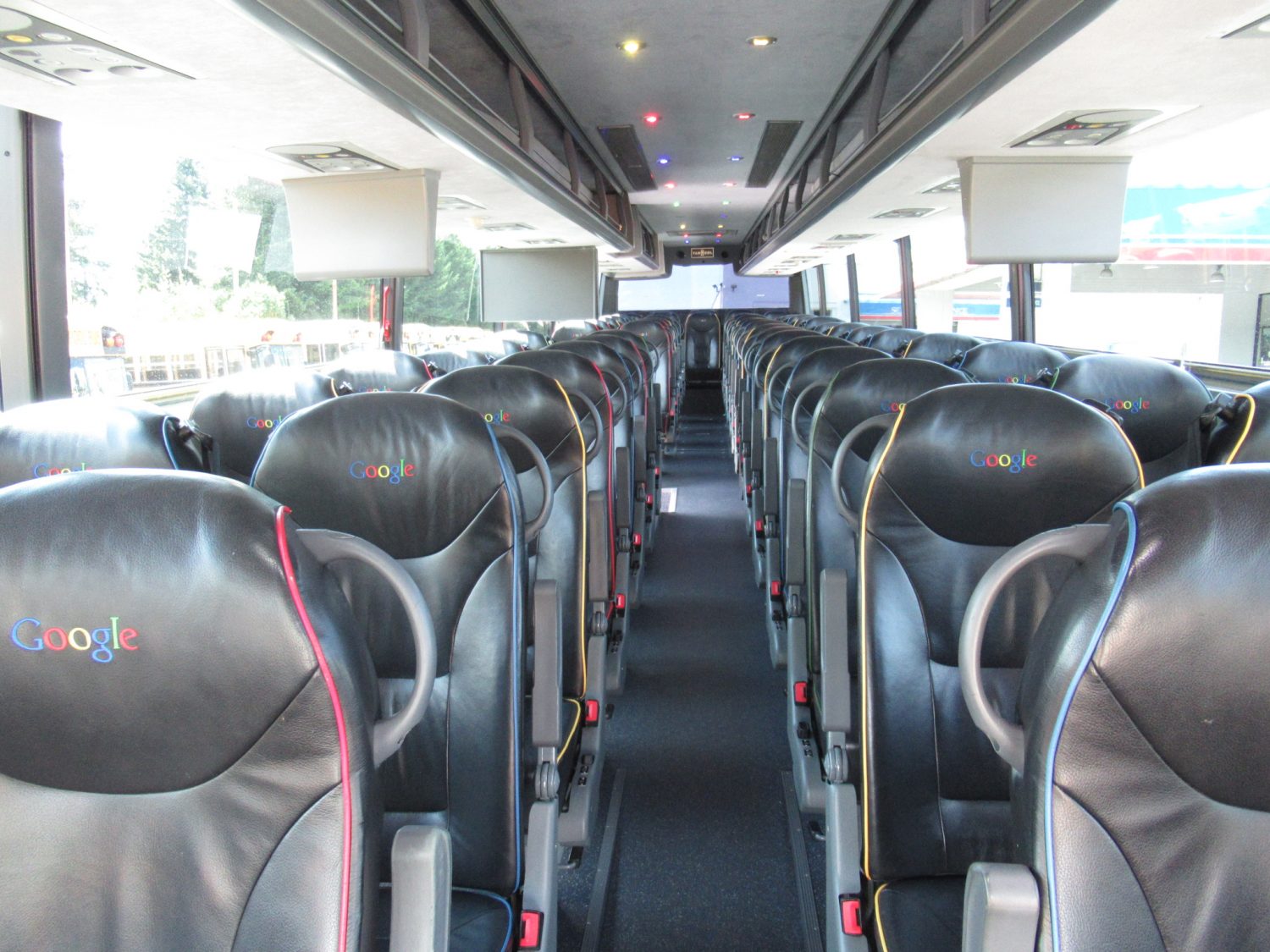 2011 Vanhool T2145 58 Passenger Motorcoach - C44711 - Image 7