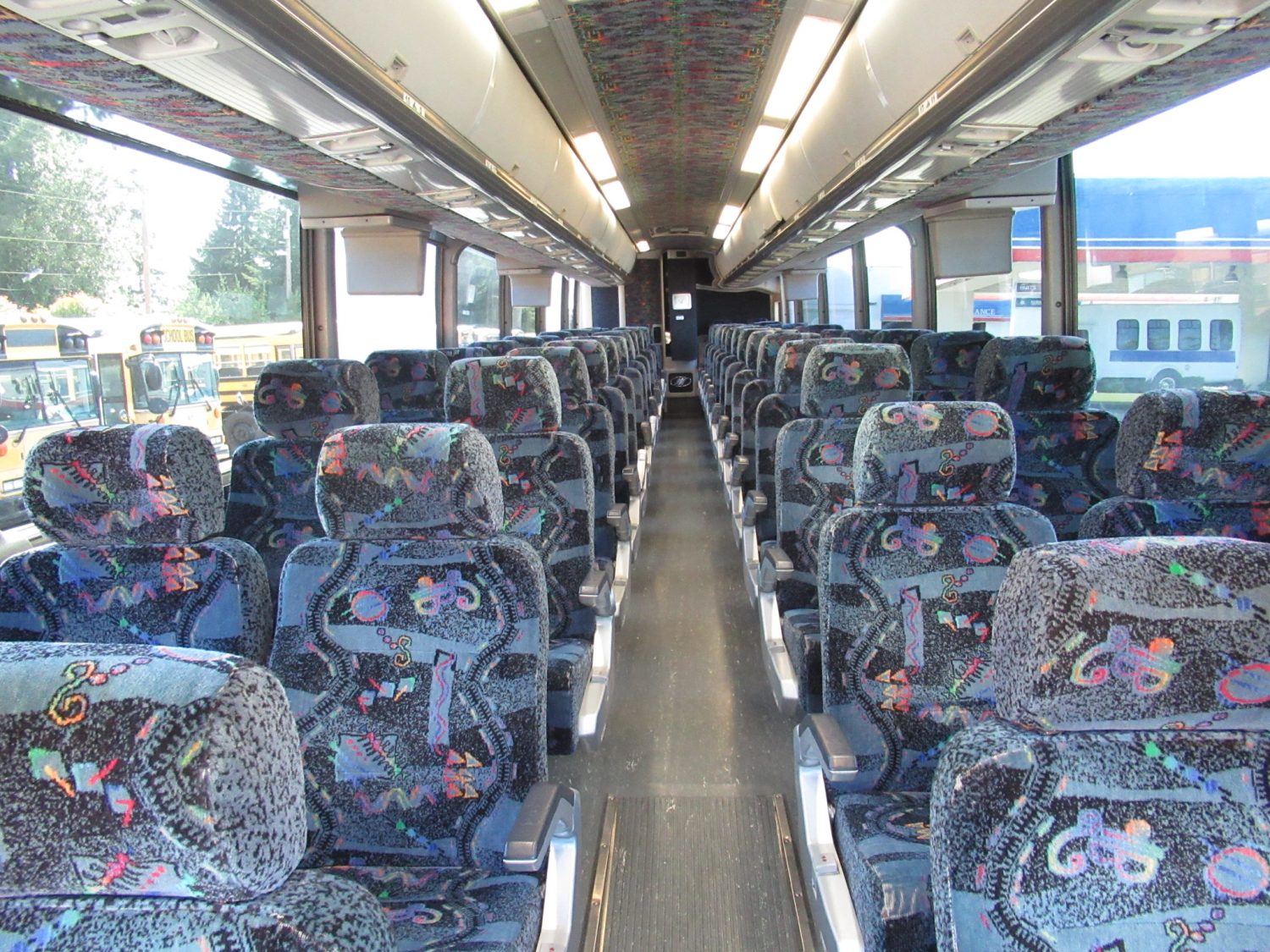 2004 MCI E4500 56 Passenger Motorcoach - C62461 - Image 6