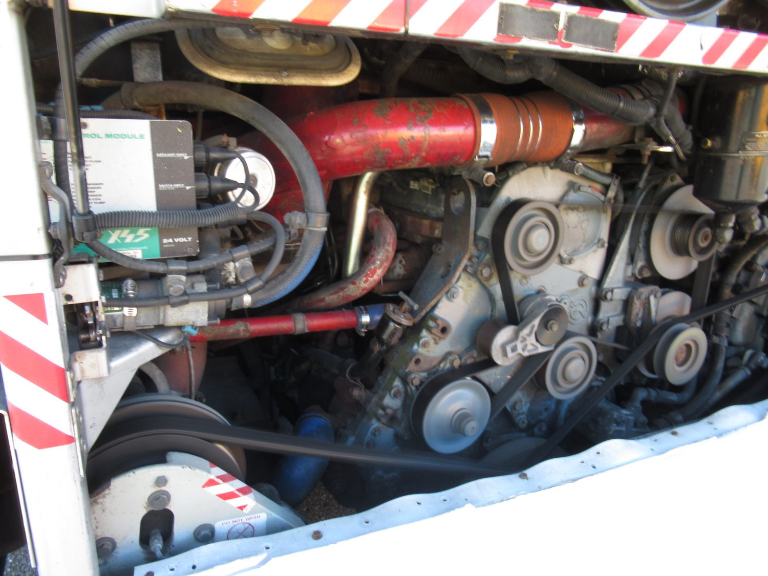 2004 MCI E4500 56 Passenger Motorcoach - C62461 - Image 10