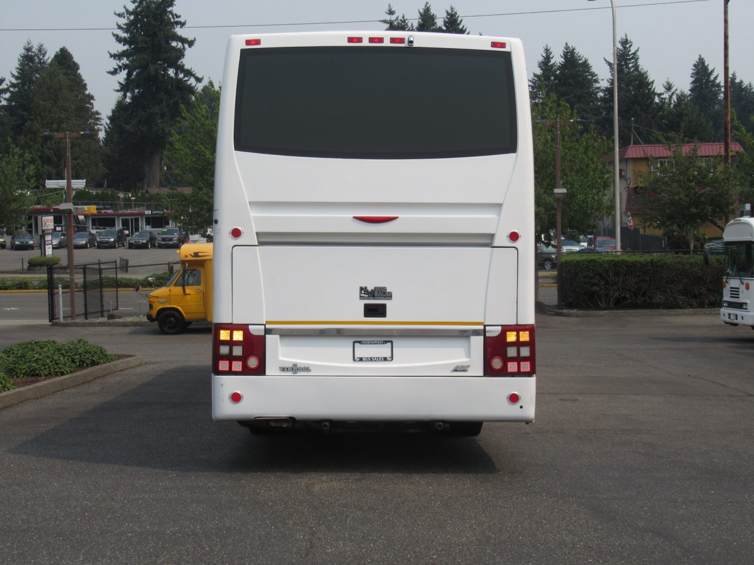 2011 Vanhool T2145 58 Passenger Motorcoach - C44711 - Image 11