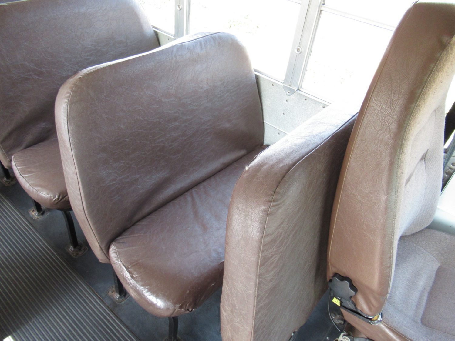 2001 Blue Bird All American 84 Passenger School Bus - B00845 - Image 9