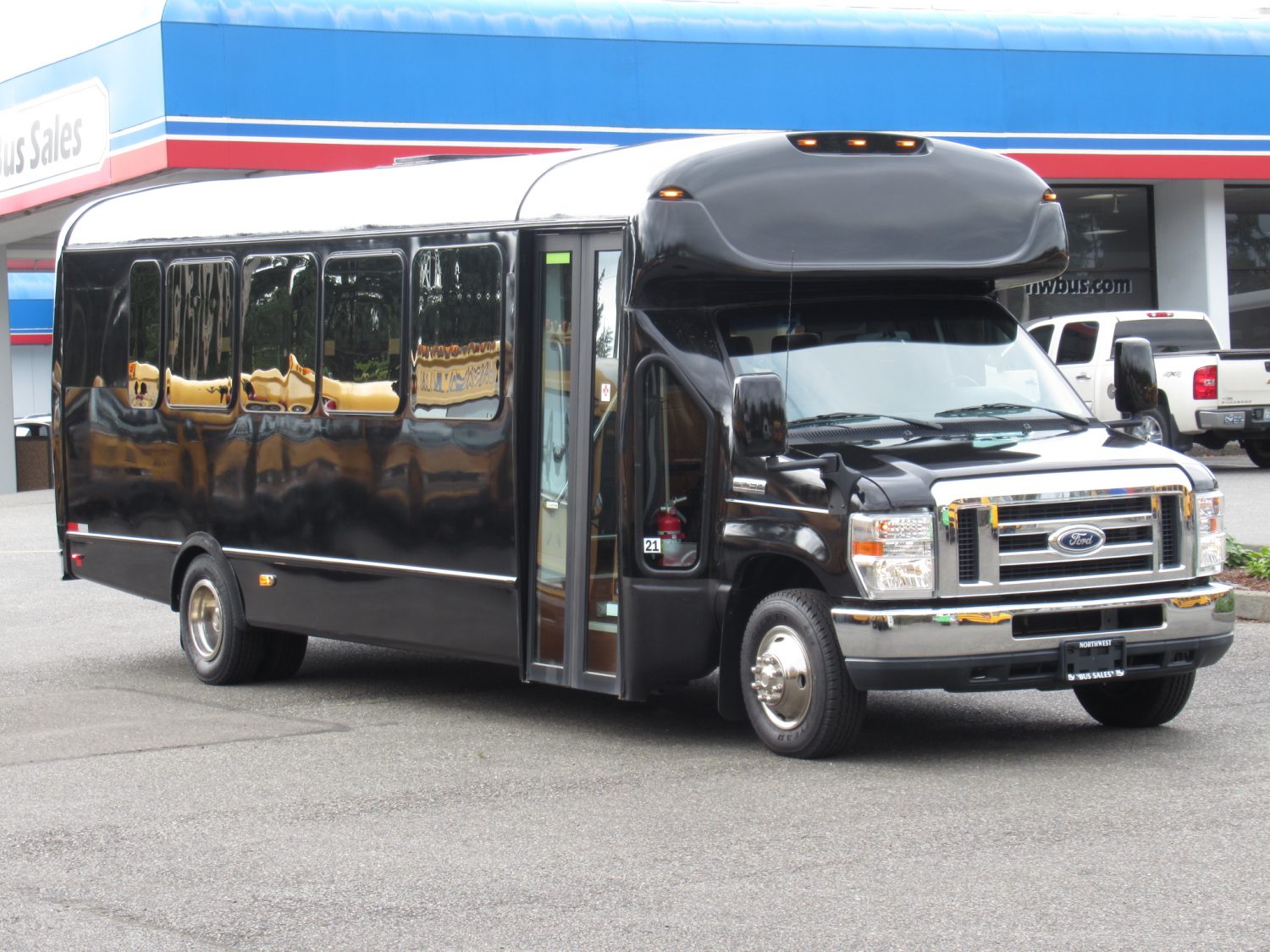 2014 Ford Starcraft MVP 24 Passenger Executive Shuttle Bus - S91926